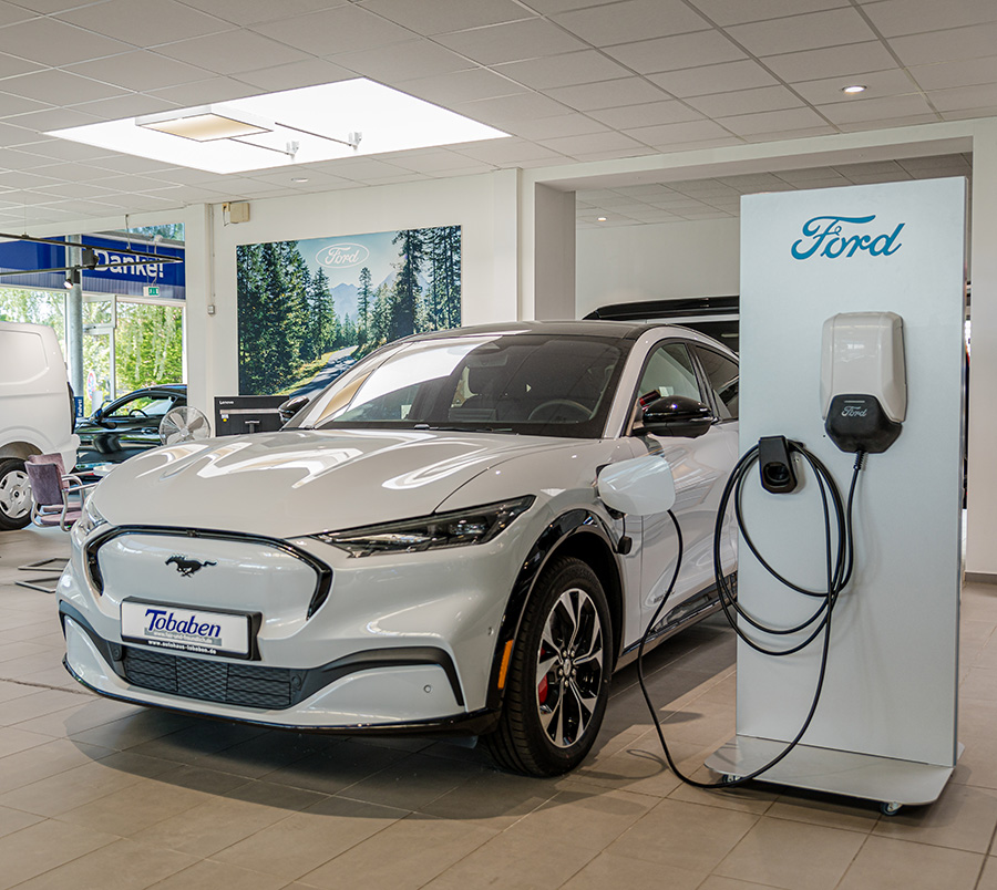 Ford Mustang Mach-E an einer Wallbox
